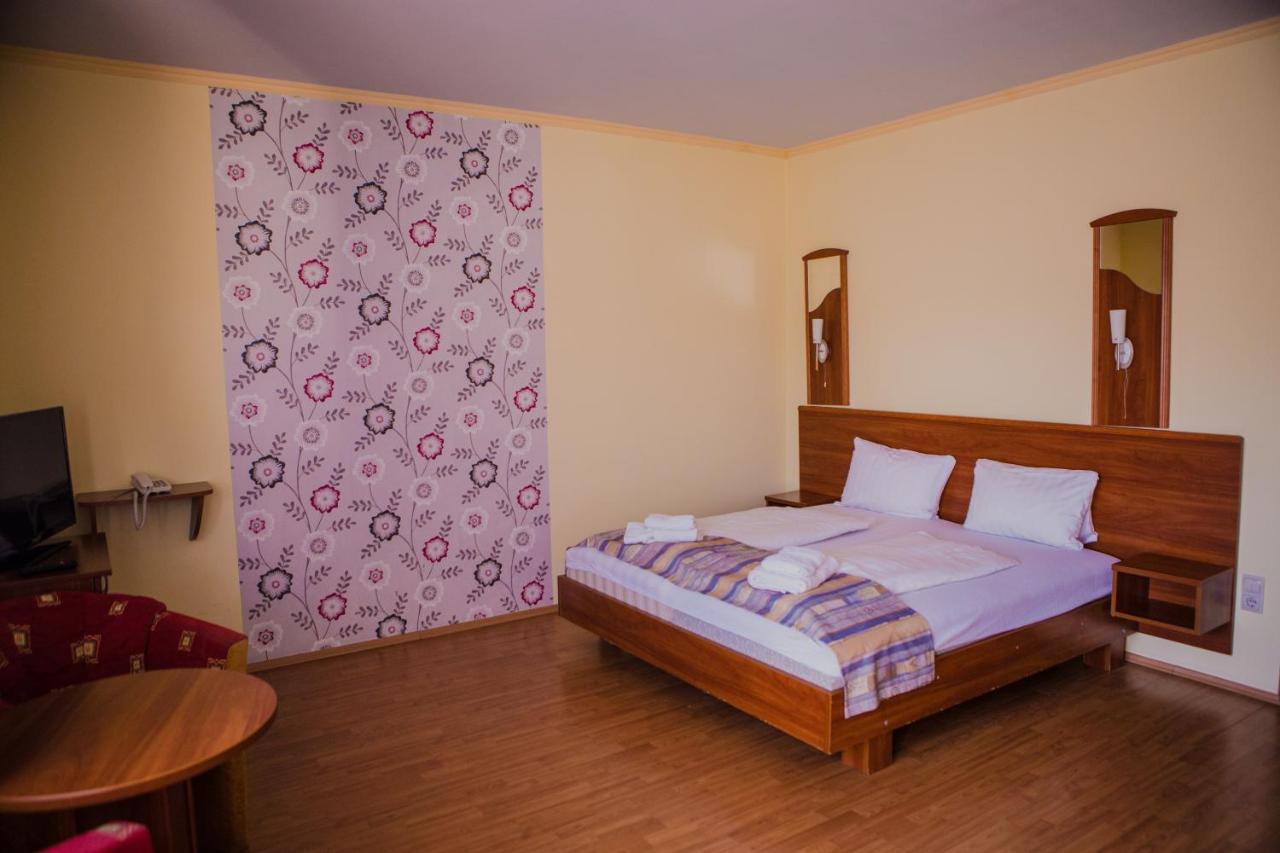 Wolf Hotel Sárvár Dış mekan fotoğraf