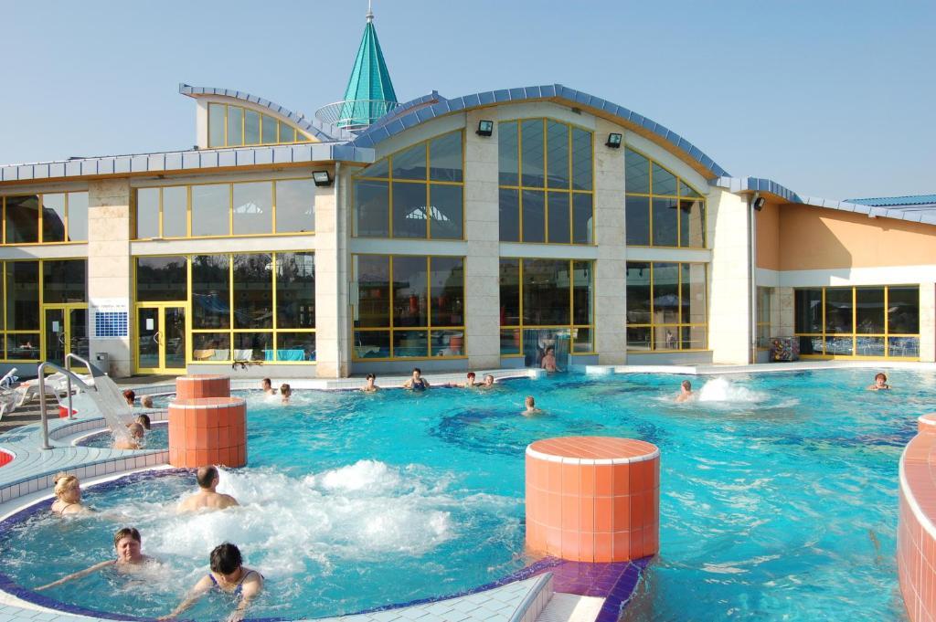 Wolf Hotel Sárvár Oda fotoğraf
