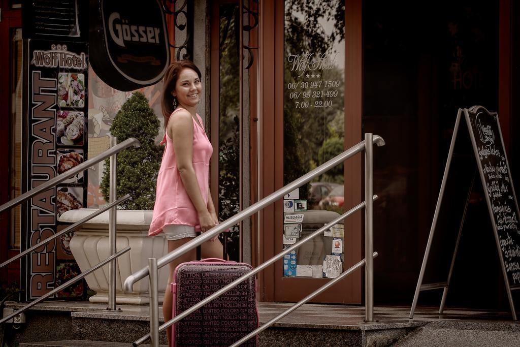 Wolf Hotel Sárvár Dış mekan fotoğraf